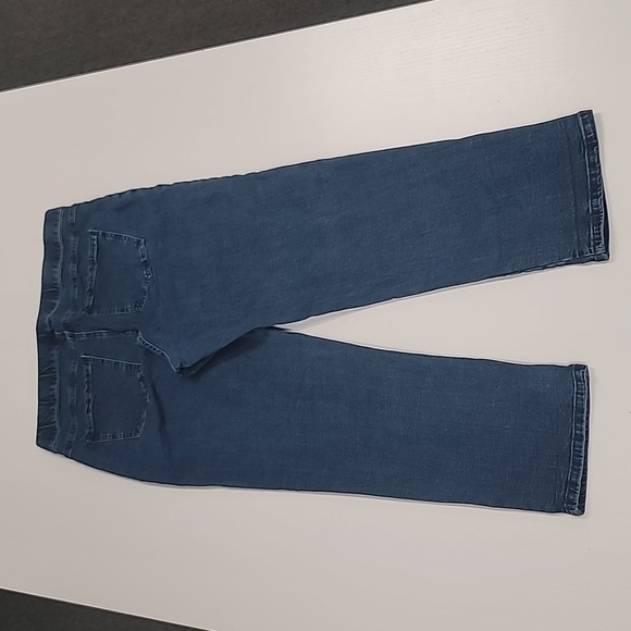 Straight Jeans - Picture 2 of 2